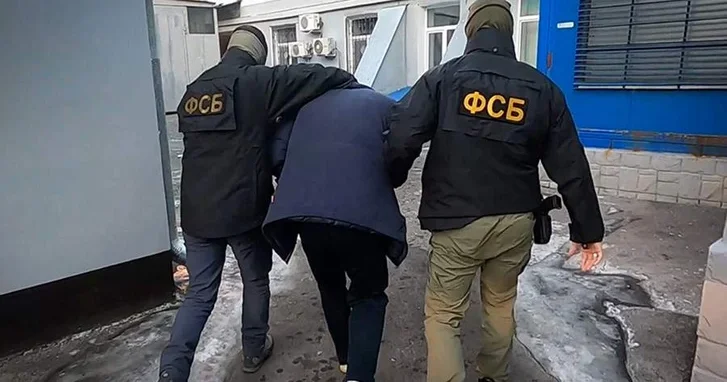 ФСБ заявила о предотвращении атаки дронов на военный аэродром в Саратовской области