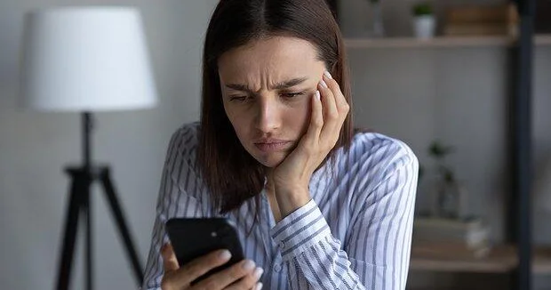Перечислены замедляющие работу смартфона приложения