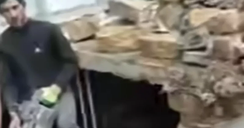 В Баку стали рыть подвал за счёт тротуара ФОТО / КАРТА
