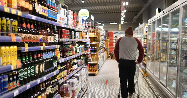 В России продлили запрет на продажу алкоголя около опасных объектов