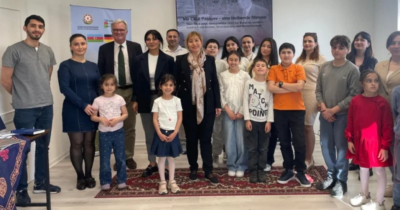 Ştutqartda görkəmli yazıçı və alim Mir Cəlal Paşayevin xatirəsi anılıb