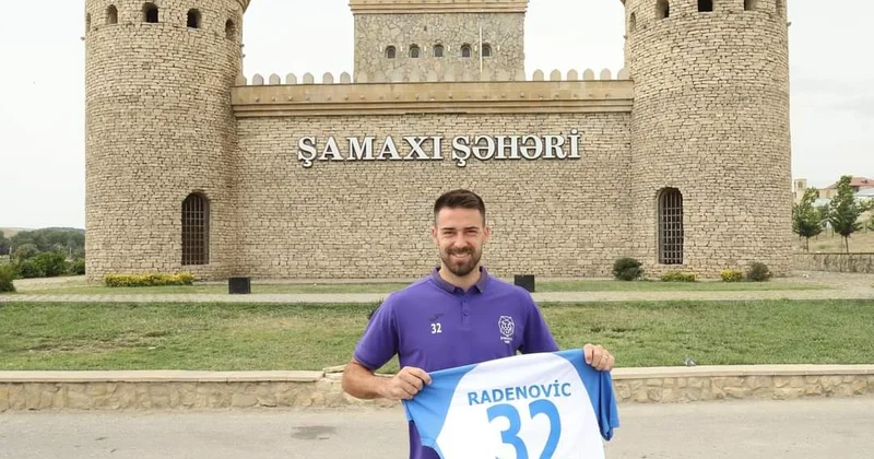 Premyer Liqa klubunda yeni futbolçu