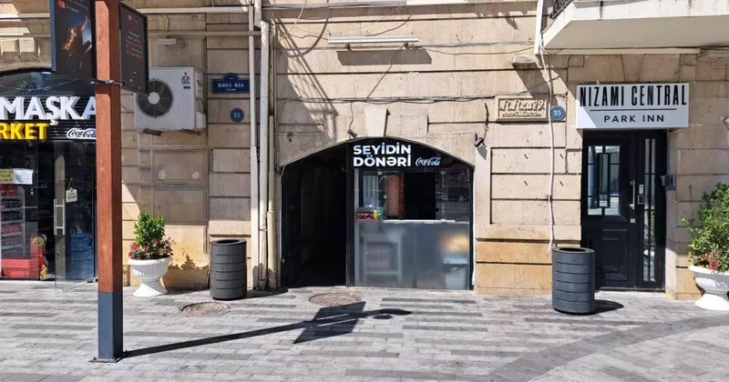 Антисанитарному произволу в центре Баку надо сказать STOP Нашествие донерных беспокоит граждан / ФОТО