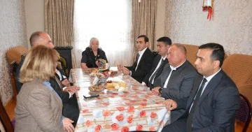 Milli Məclisin deputatı Anar Məmmədov şəhid ailəsini ziyarət edib