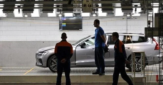 Volvo 3 min nəfəri işdən çıxaracaq