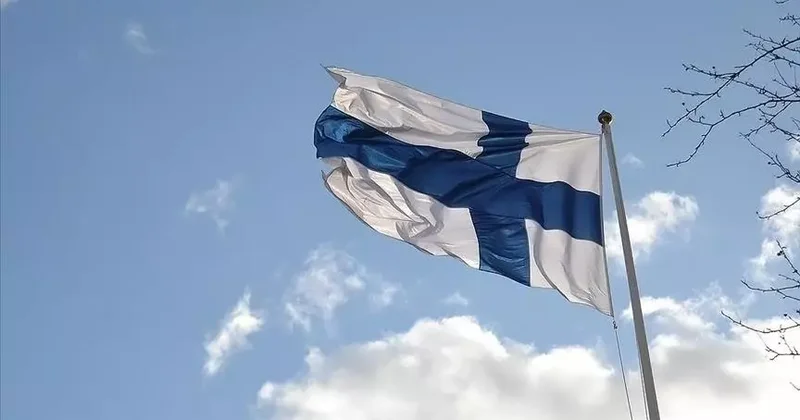 Finlandiya Rusiya səfirini hava məkanını pozduğuna görə XİN ə çağırıb