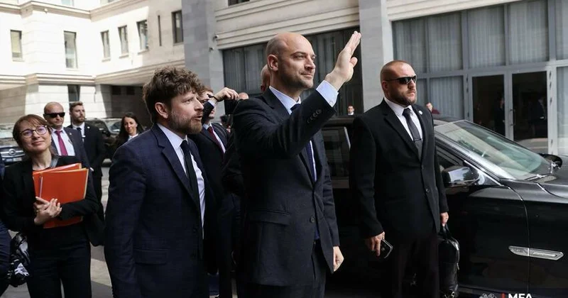 Fransa xarici işlər naziri: Ermənistanla strateji tərəfdaşlıq sazişi hazırlanır
