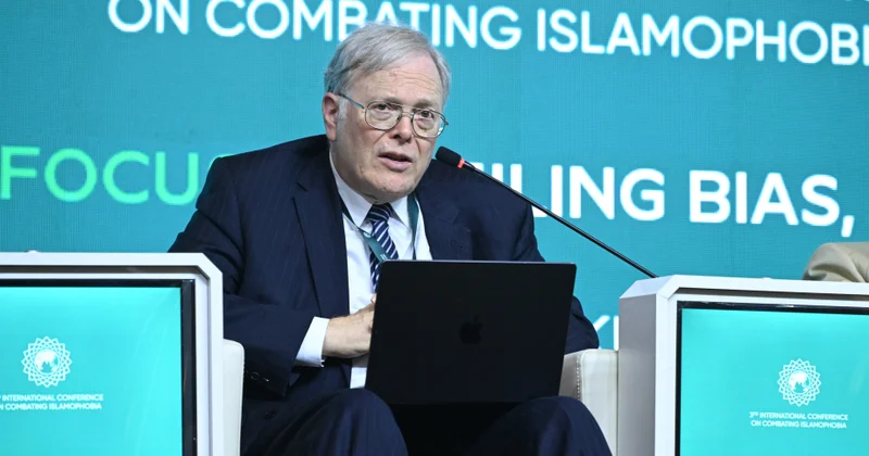 Kol Durham: İslamofobiya sivilizasiyalar toqquşmasına gətirib çıxarır