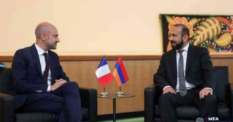 Fransa və Ermənistan sənədlər imzaladı