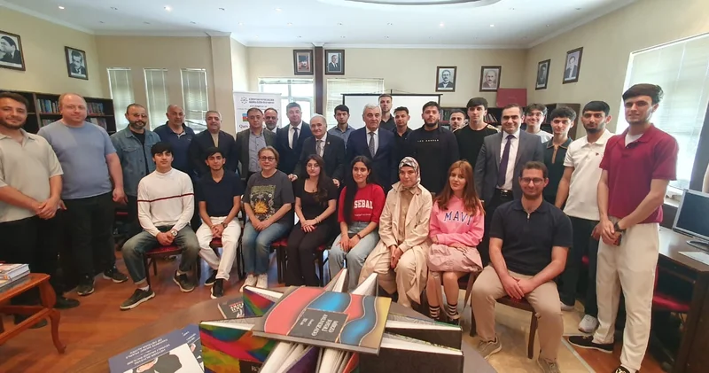 Qars Qafqaz Universitetinə və İğdır Azərbaycan Evinə kitablar təqdim olundu