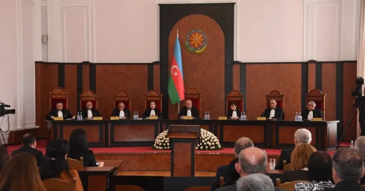 Konstitusiya Məhkəməsi qərar qəbul ETDİ