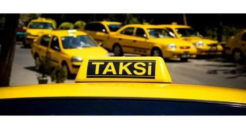 Bakıda taksi duracaqlarının sayı niyə azdır? EKSPERT DANIŞDI