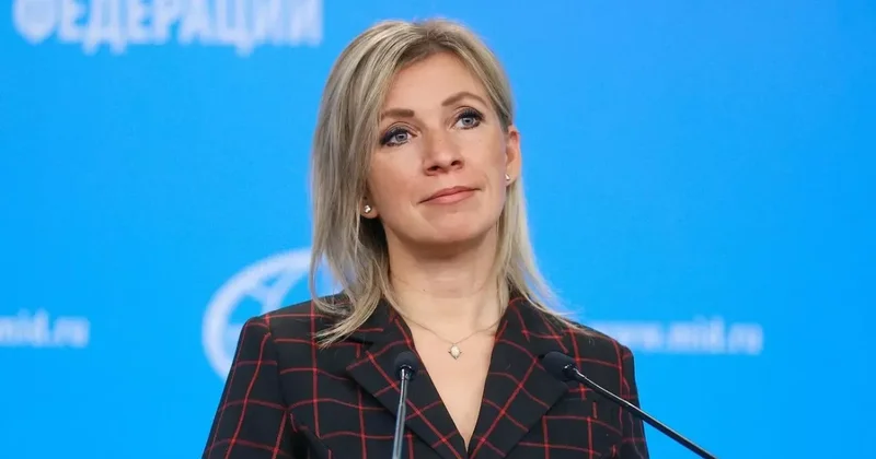 Захарова: Макрона ударила рука Кремля