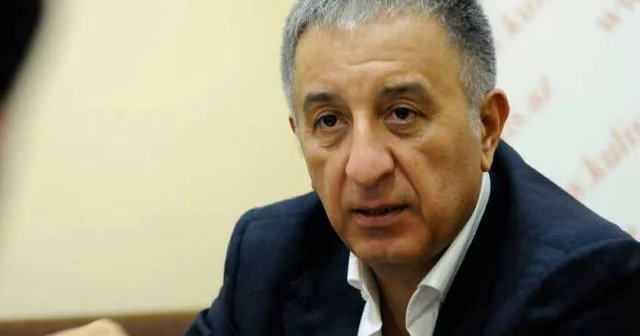 Zat i Aliləri xərifləyib