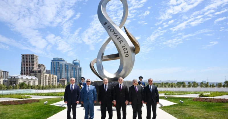 Misir Senatının sədri Zəfər parkında FOTOLAR