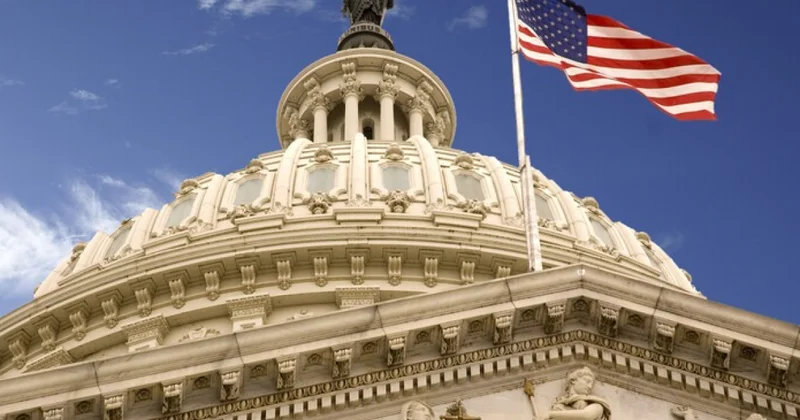 Сенат готов ввести санкции против РФ без одобрения Трампа