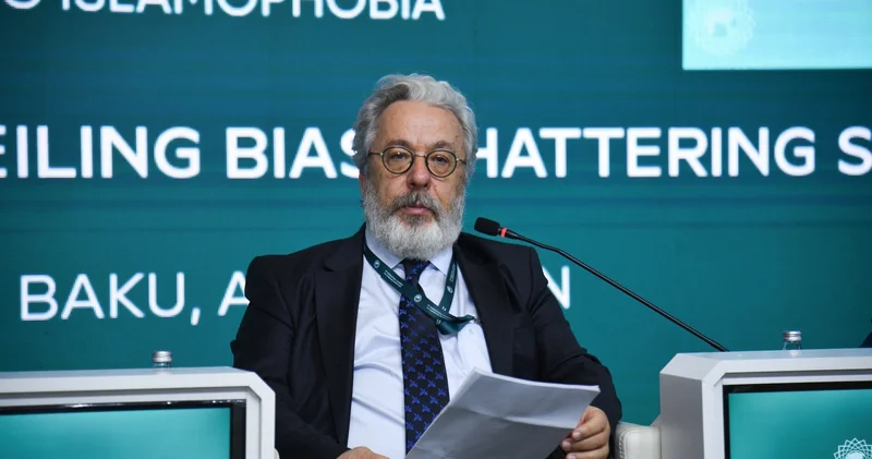 В мире наблюдается рост проявлений исламофобии Махмут Эрол Кылыч