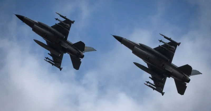 Hollandiya Ukraynaya F 16 döyüş təyyarələrini göndərəcəyinə söz verib