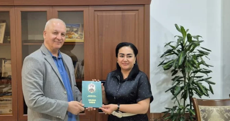 Akademik Şahin Mustafayev Səmərqənd Regional Kitabxana İnformasiya Mərkəzinin direktoru ilə görüşüb