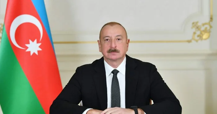 Prezidentə gələn TƏBRİKLƏR...