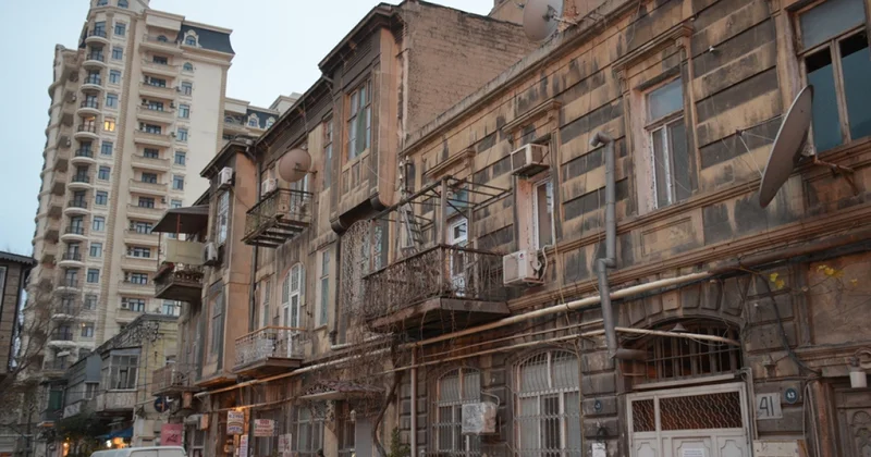 Ева Дик советует сохранить в Баку советские постройки