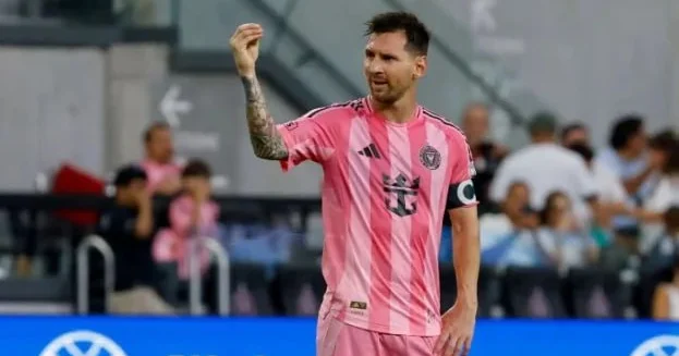 Lionel Messi rəsmən milyarder oldu: Kriştiano Ronaldo ilə eyni elit kluba daxil oldu