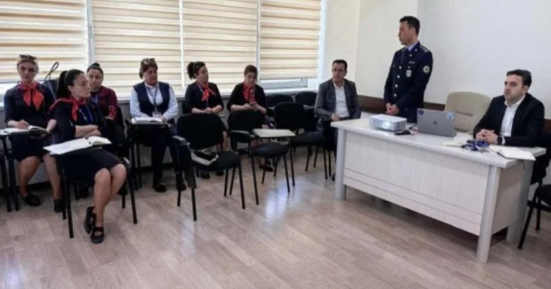 Bakı Tbilisi Bakı qatarında çalışan əməkdaşlar üçün gömrük prosedurları üzrə təlim keçirilib