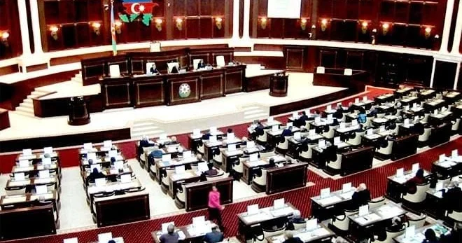 Qanunvericilikdən "arvad" sözünün çıxarılması təklif edildi