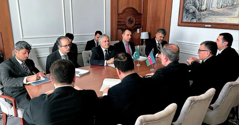 Переговоры глав МИД Азербайджана и Пакистана