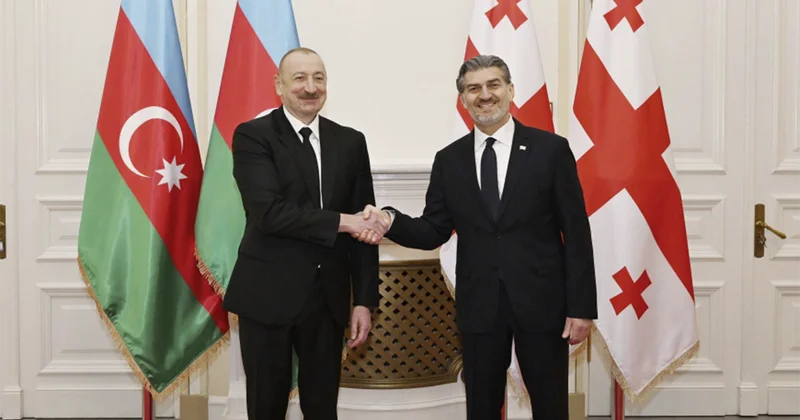 Əliyev Kavelaşvilini təbrik etdi