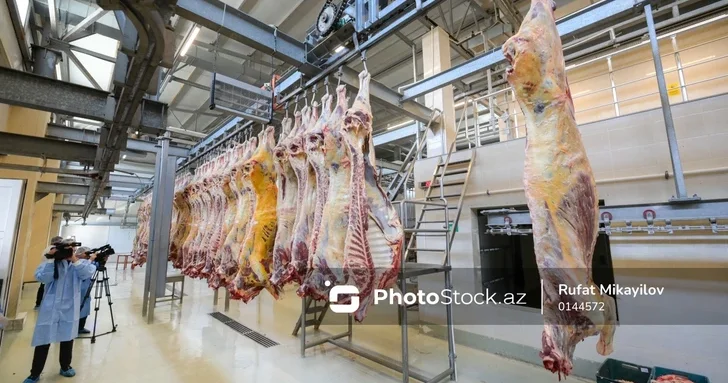 Эксперт: Употребление мяса сразу после забоя на праздник Гурбан опасно для здоровья