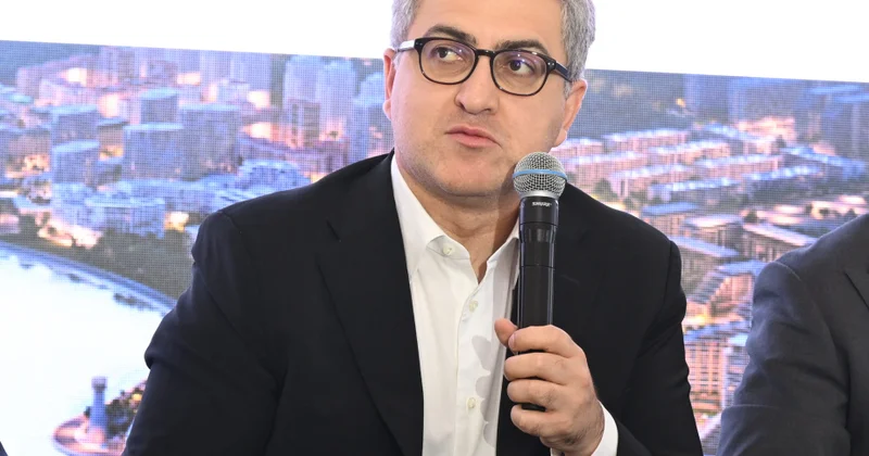 Yusif Abdullayev: On beş ildə Azərbaycanda 21 min kilometrdən çox yol tikilib və bərpa edilib