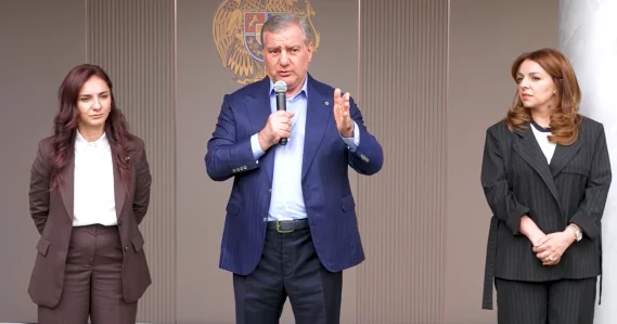 Karapetyan Qarabağı tərk etmiş ermənilərə “yağlı vədlər” verir