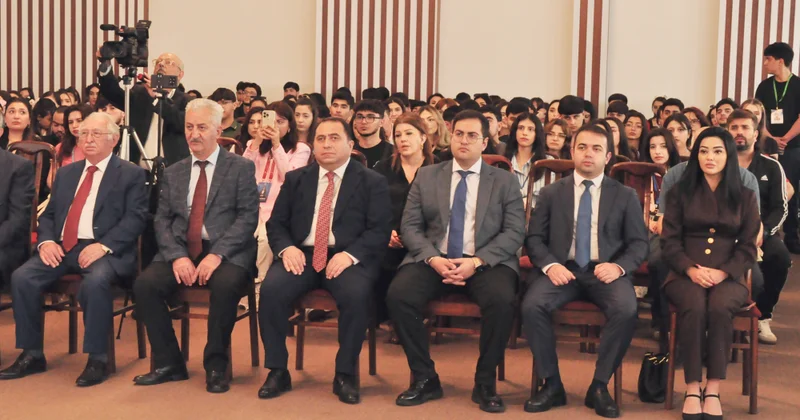 Nərimanov rayonunda “Şəhərsalma və Memarlıq İli” çərçivəsində “28 May Müstəqillik Günü” münasibətilə tədbir keçirilib