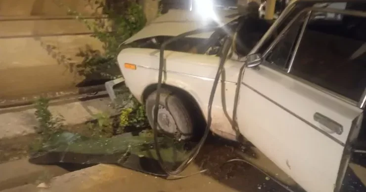 Cəlilabadda iki maşın toqquşdu, xəsarət alan var