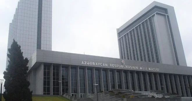 Milli Məclisin iclası başladı