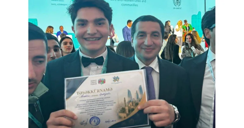 “Ölkəm” WUF13 səhnəsində: gənc ifaçı İbrahim Quliyevin çıxışı diqqət çəkdi