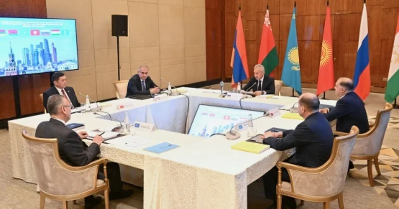 Шойгу об армянских партнерах, которые ищут защиту у источника угроз