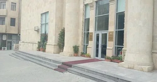 Paytaxtın bu ərazisində DİQQƏTLİ OLUN Yol çökür FOTO