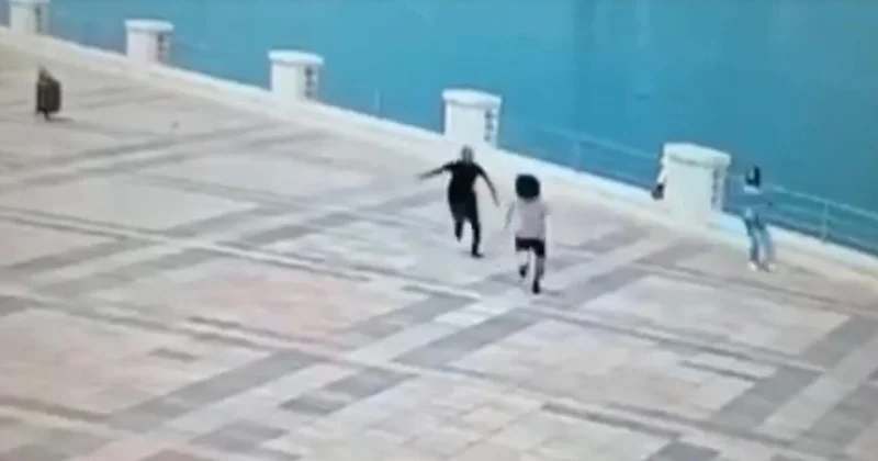 Мужчина с ножом домогался женщины на бульваре ВИДЕО