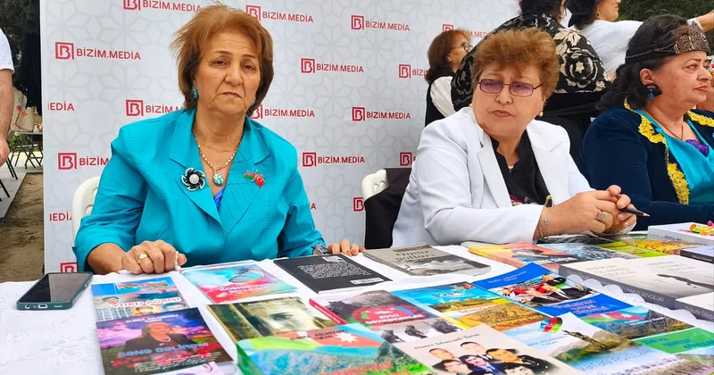 “Yaşa Azərbaycan” mahnısının sözlərinin müəllifi oxucuları ilə görüşdü FOTO