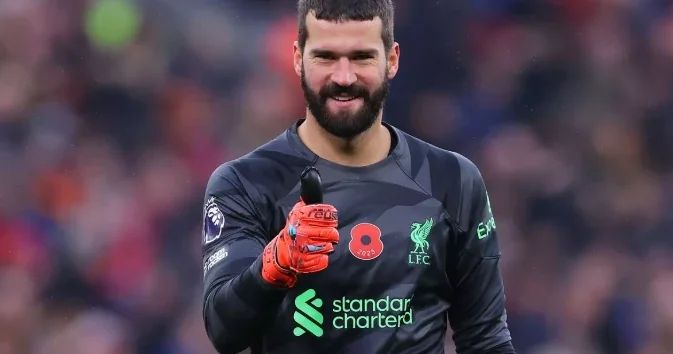 “Liverpul” Alisonu komandada saxlamaqda israrlıdır