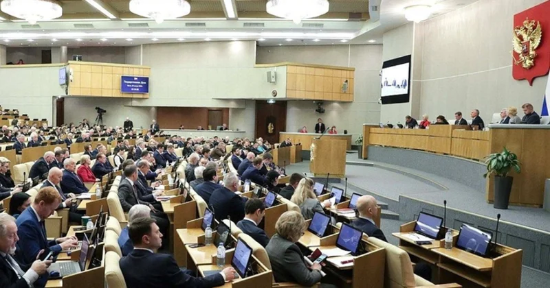 Госдума одобрила закон об аресте имущества уехавших россиян
