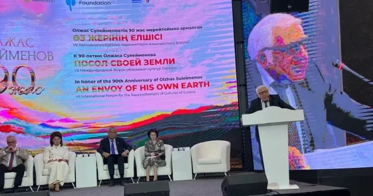Azərbaycan nümayəndə heyəti Oljas Süleymenova həsr olunmuş beynəlxalq forumda iştirak edir FOTO