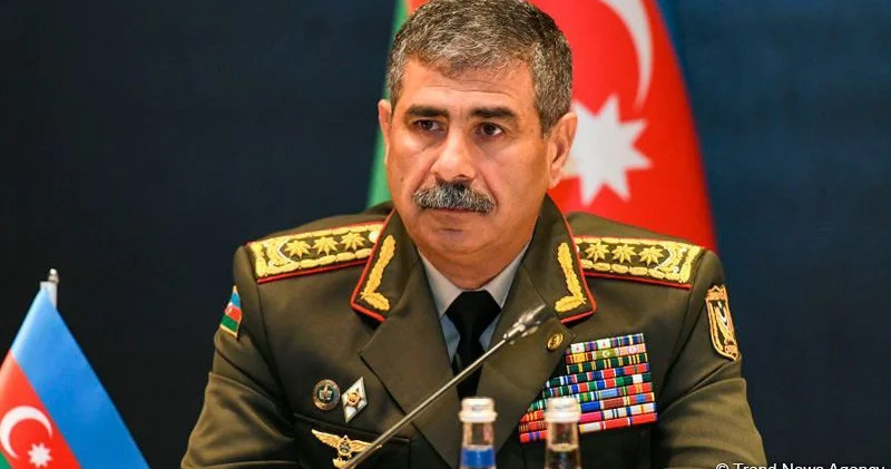 Закир Гасанов поздравил военных Азербайджана с Днем армии