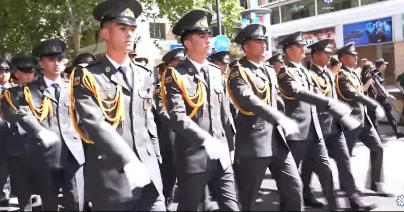 В Азербайджане проходят военные марши Прямая трансляция