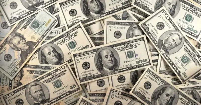 Ukraynanın dövlət borcu bir ayda 1 milyard dollar artıb