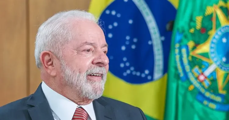 Braziliya lideri Trampa internetdə az vaxt keçirməyi tövsiyə etdi