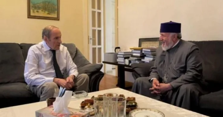Levon Ter Petrosyan II Qareginlə görüşüb