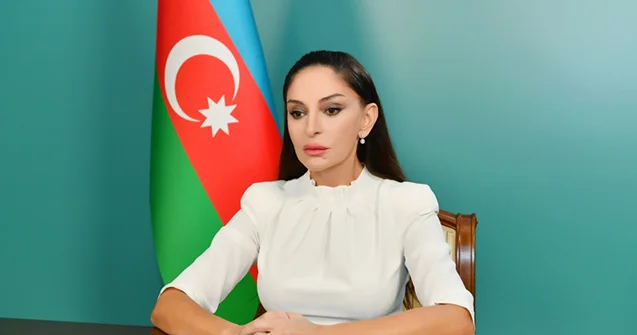 Mehriban Əliyeva Azərbaycan Ordusunu təbrik etdi FOTO